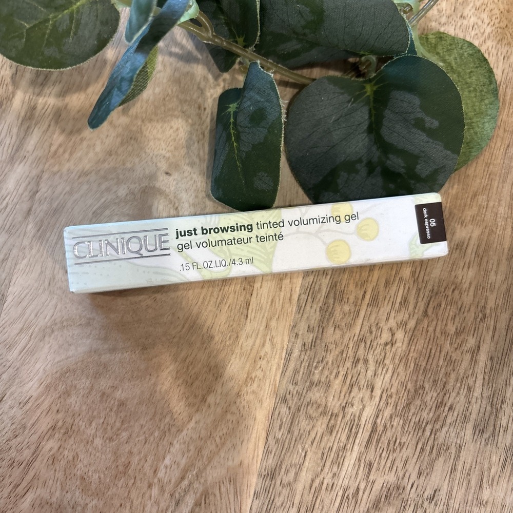 NEW Clinique Just Browsing Tinted Volumizing Gel - 05 Dark Espresso